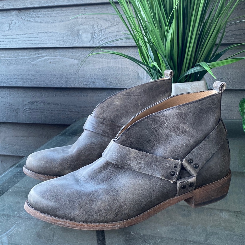 KOOLABURA by UGG Mini Leather Cowboy Booties